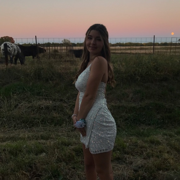 Meet your Posher, Brandy - Picture 1 of 1